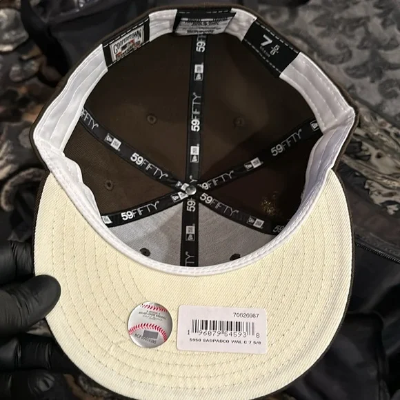 San Diego padres fitted hat super rare awesome color way 🔥🔥🔥 7 5/8 brand new - Picture 5 of 5